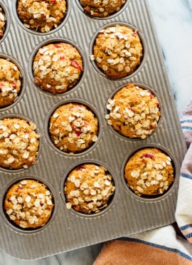 healthy strawberry muffins